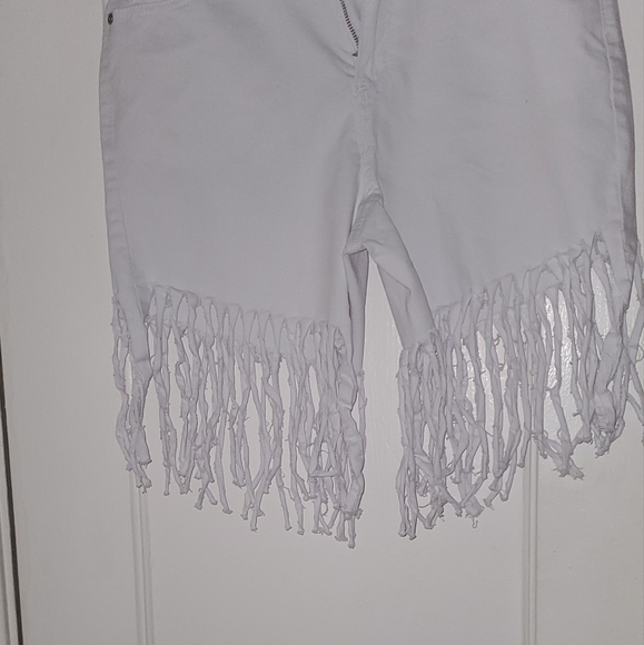 Shorts - Picture 2 of 5